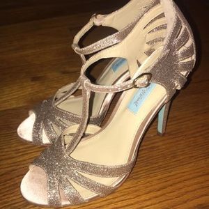 New rose gold Betsy Johnson heels